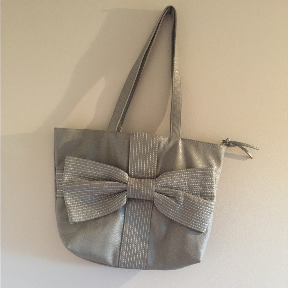 BIG BOW PURSE 👛 BY MARC ECKO